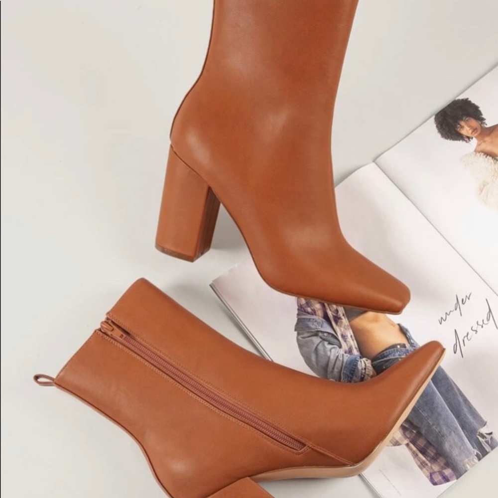 Leather Brown Boots, size (7)